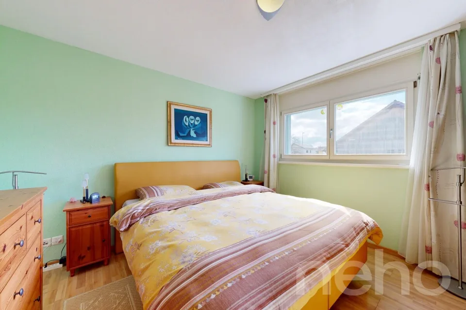 Freistehendes Einfamilienhaus mit sonnigem Garten und Wintergarten – Foto 16 von 18