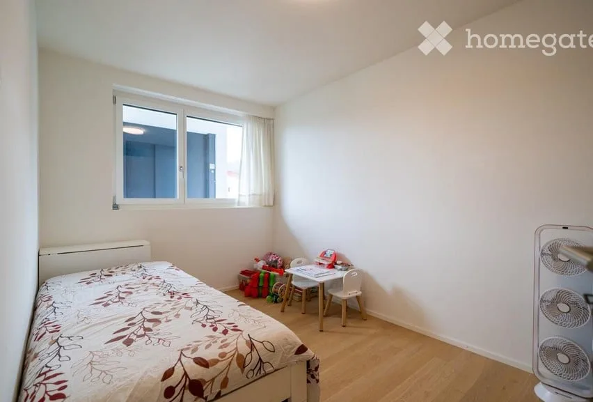 Charmante 5.5-Zimmer-Dachwohnung mit Bergblick in Büsserach – Foto 8 von 14