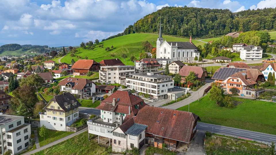 Moderne 4.5-Zimmer-Wohnung mit Landschaftsblick in Grossdietwil – Foto 22 von 24
