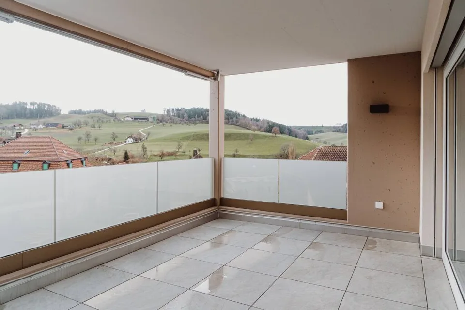 Moderne 4.5-Zimmer-Wohnung mit Landschaftsblick in Grossdietwil