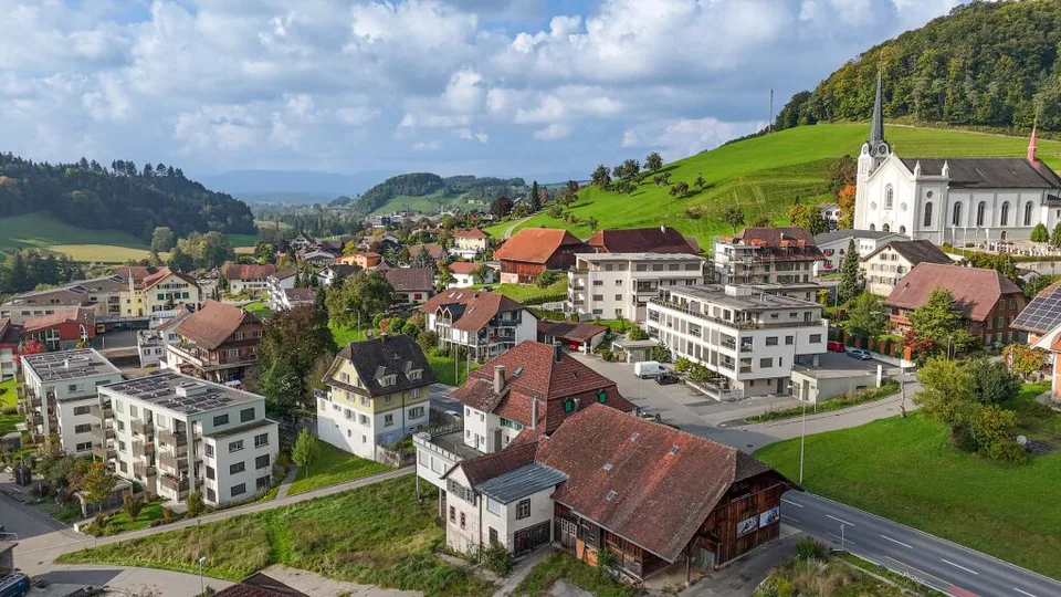 Moderne 4.5-Zimmer-Wohnung mit Landschaftsblick in Grossdietwil – Foto 23 von 24