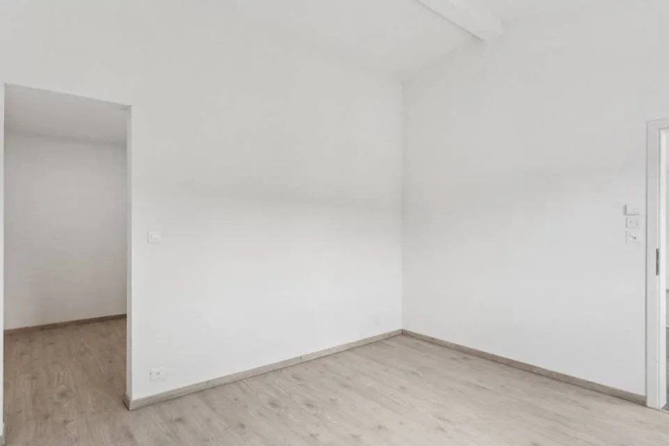 Die Erreichbare Exzellenz: Ihre neue Villa ab CHF 800.- pro Monat – Foto 11 von 13