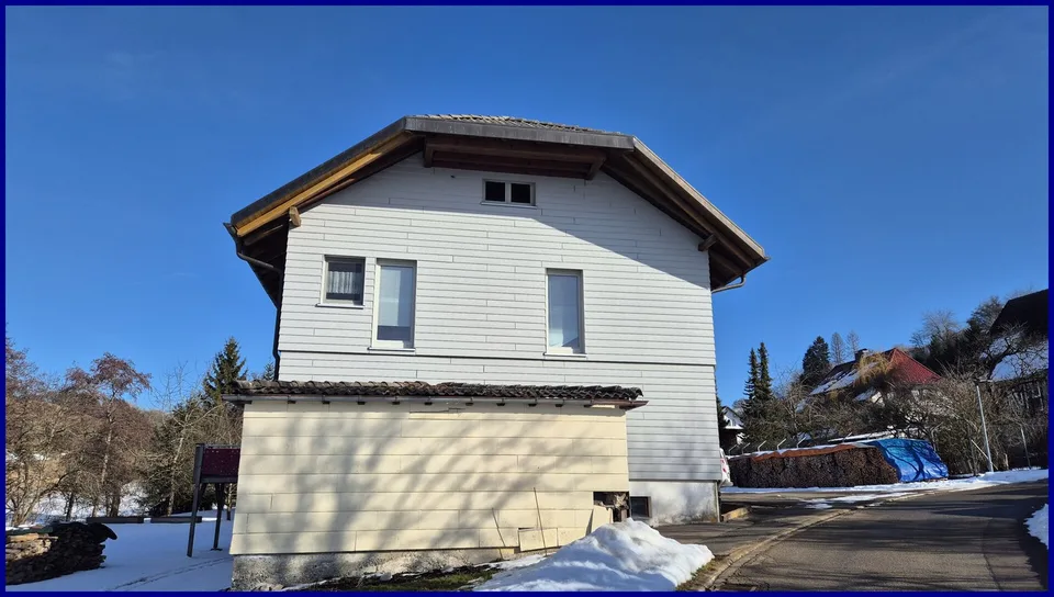 Stühlingen/Bettmaringen - appartement de 4 pièces lumineux 135 m² avec potentiel de développement