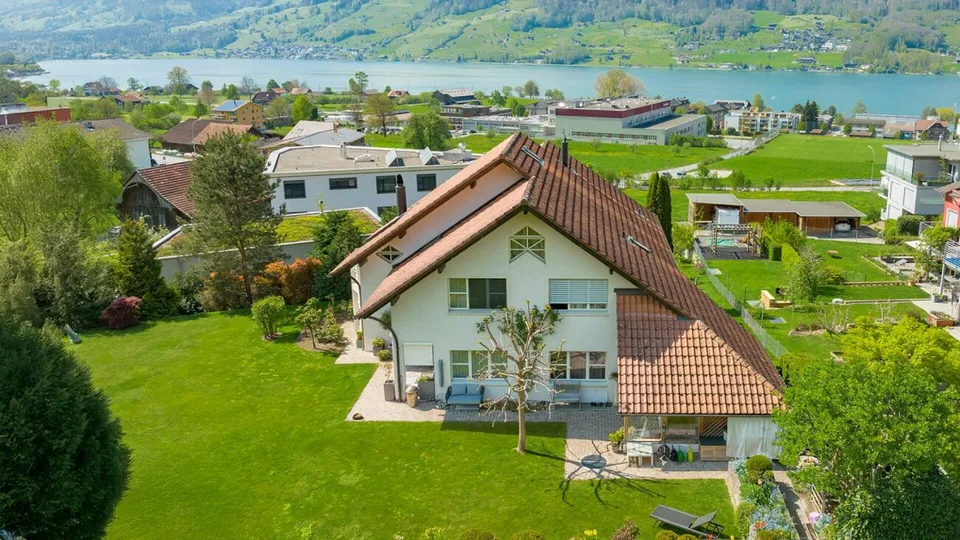Exklusives Einfamilienhaus an traumhafter Lage dass keine Wünsche offen lässt!
