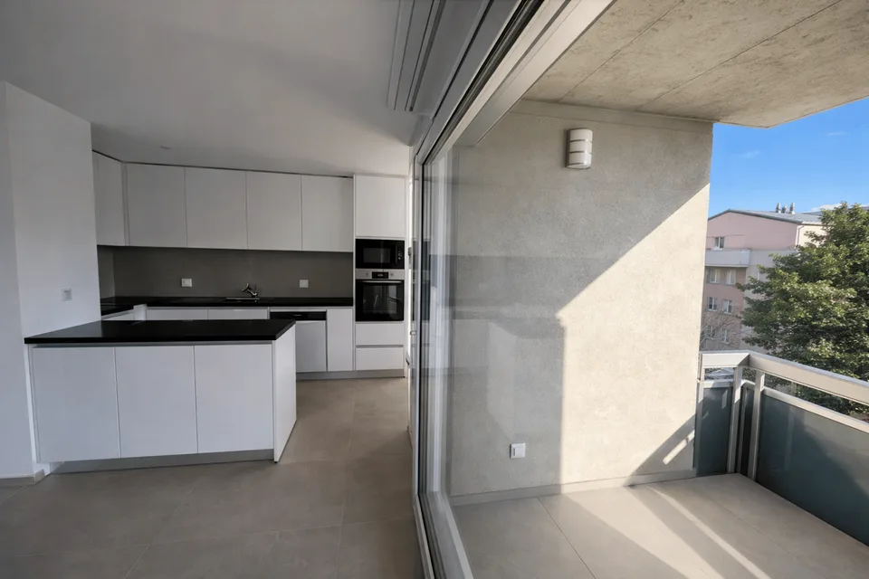 Appartement de 4.5 pces - 118 m² - 2 places de parc - Entièrement rénové