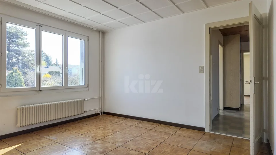Gebäude mit zwei Wohnungen und Erweiterungspotenzial