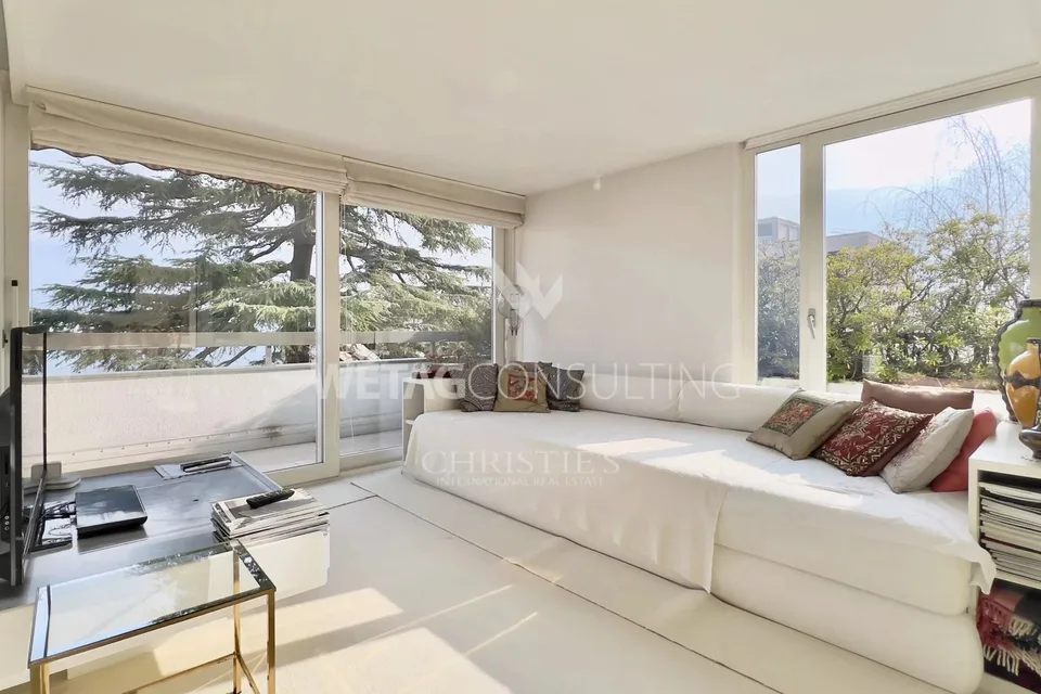 Appartamento di lusso con grande terrazza & vista incantevole sul lago di Lugano a Lugano-Paradiso in vendita