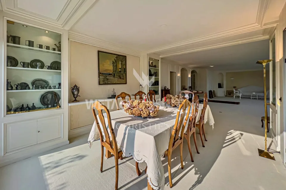 Appartamento di lusso con grande terrazza & vista incantevole sul lago di Lugano a Lugano-Paradiso in vendita