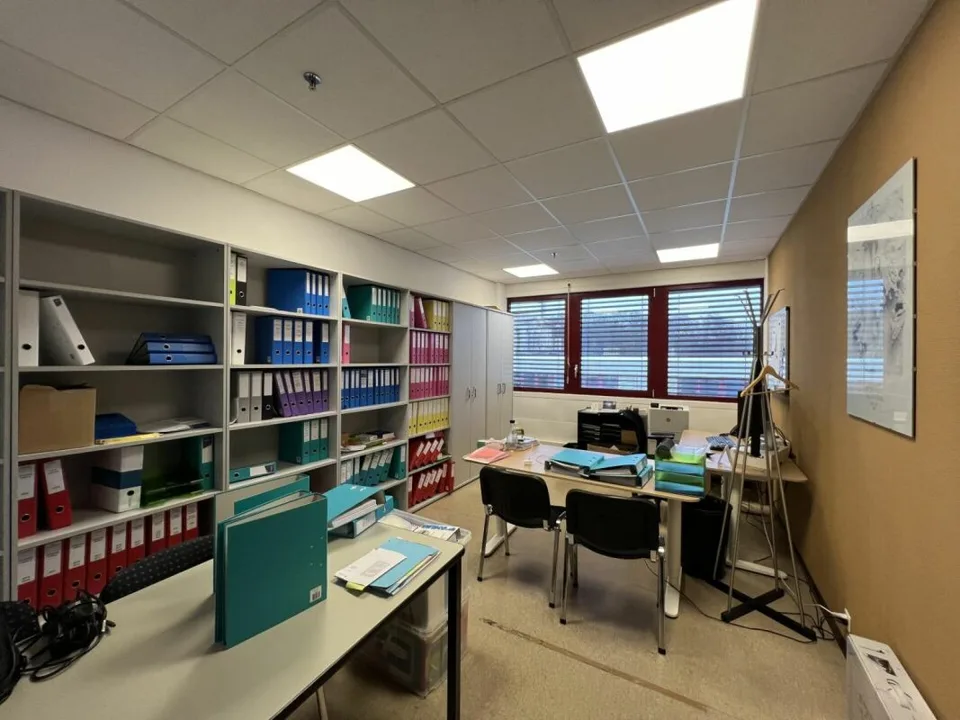 Rendita lorda prevista dell'8,69 % - Uffici/commerciale di 652 m² – foto 11 di 13