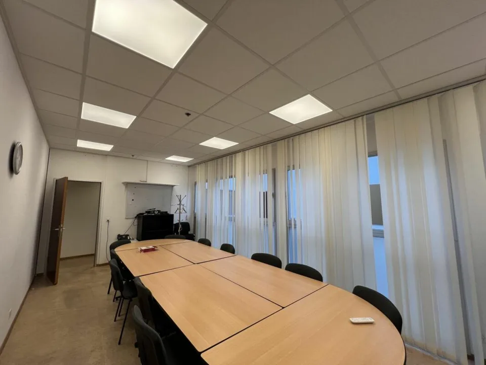 Rendita lorda prevista dell'8,69 % - Uffici/commerciale di 652 m² – foto 10 di 13