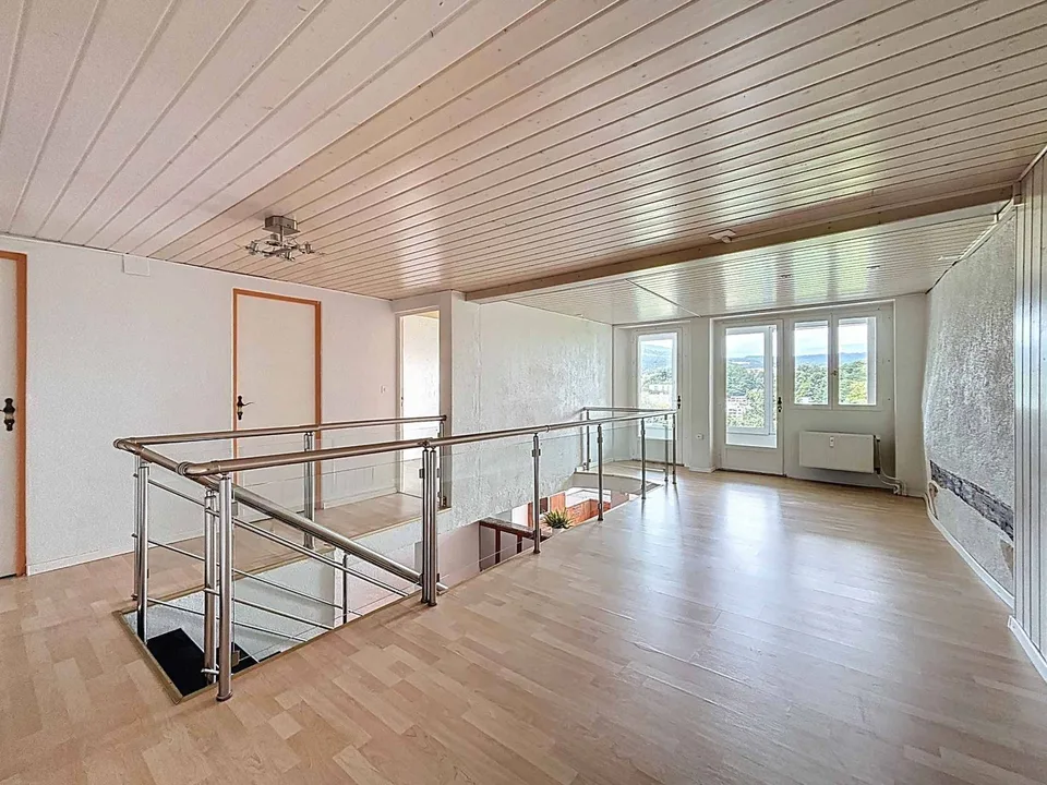 Dreieinhalb-Zimmer-Triplex mit Terrassen und eigenem Studio