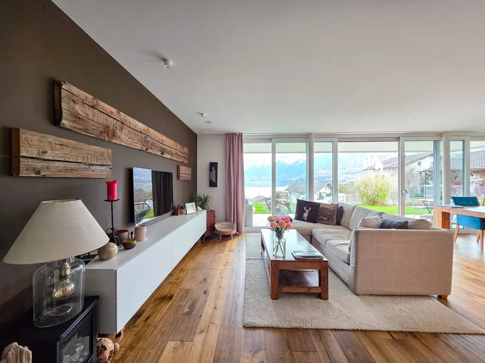 Luxuriöse Wohnung mit Seesicht