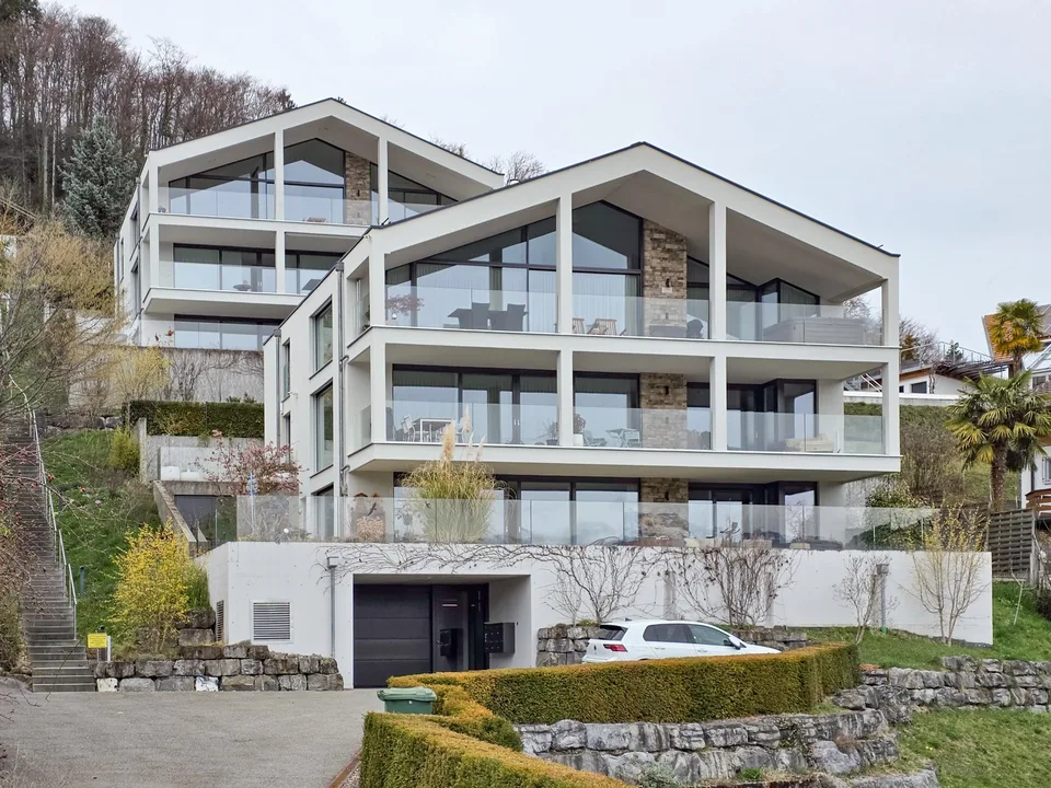 Luxuriöse Wohnung mit Seesicht