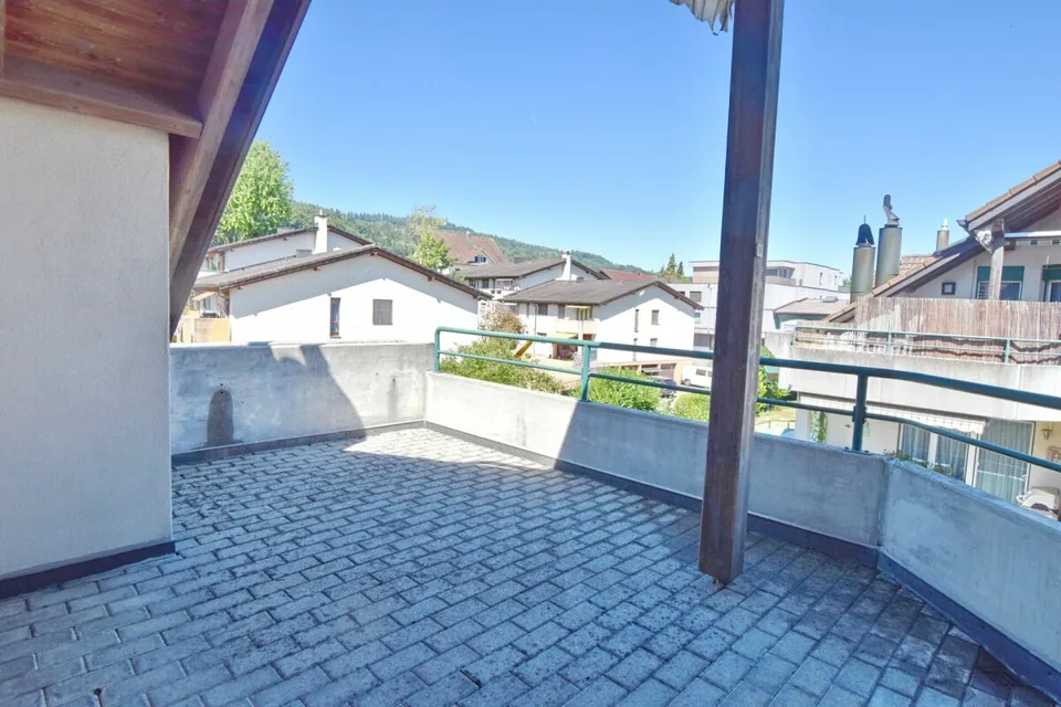 Appartamento in proprietà di 3 1/2 locali con 1 posto auto in parcheggio sotterraneo, concept di stanza confortevole per una vita accogliente