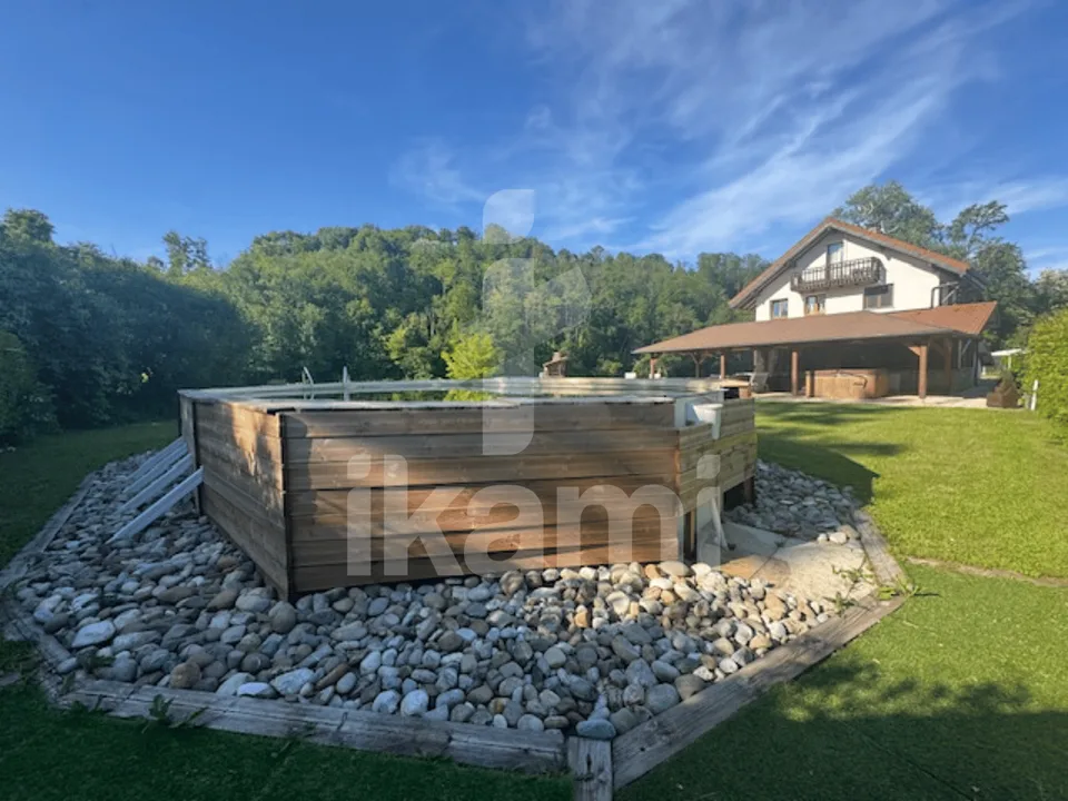 MAISON REIGNIER ESERY 133 M²