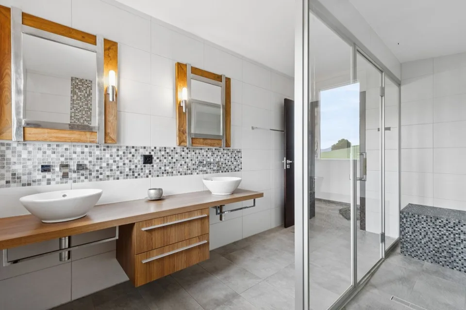 Casa familiare con appartamento indipendente – foto 8 di 11