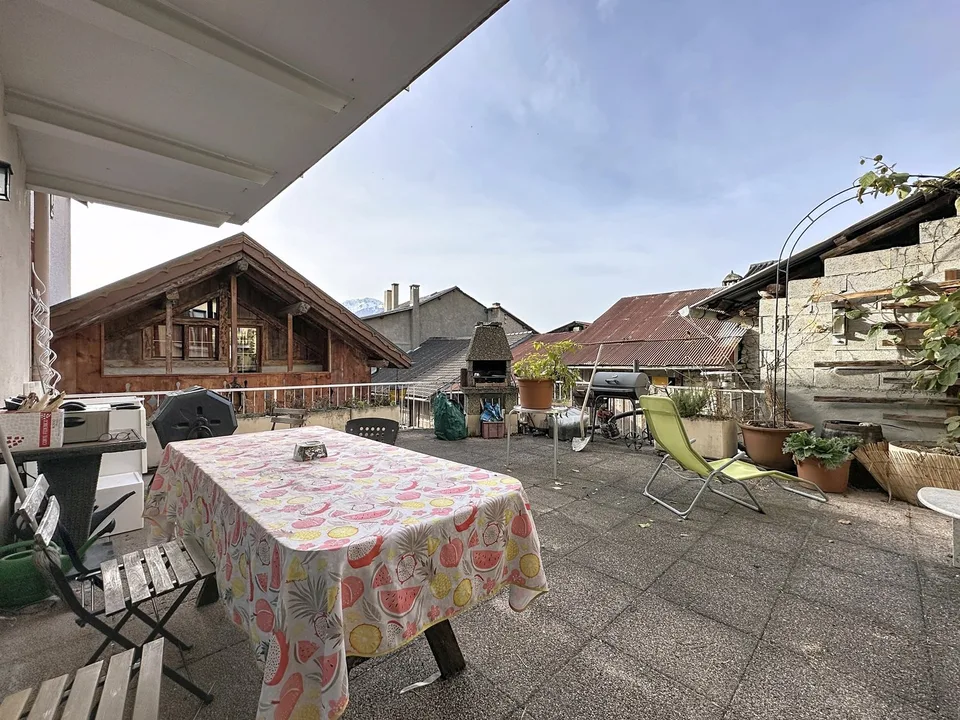 Grande casa familiare con appartamento indipendente e garage – Miège – foto 14 di 22