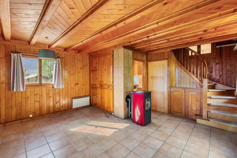 Chalet nel cuore di Les Marécottes, nelle immediate vicinanze della stazione con ampio terreno