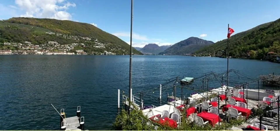 Romantisches Hotel am See mit Privatstrand Restaurant und wunderschöner Aussicht – Foto 8 von 10