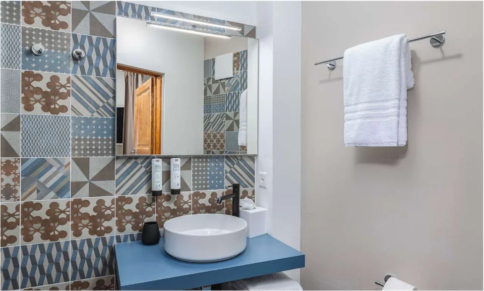 BOUTIQUE HOTEL - OPPORTUNITÉ D'INVESTISSEMENT IMMOBILIER – photo 9 sur 13