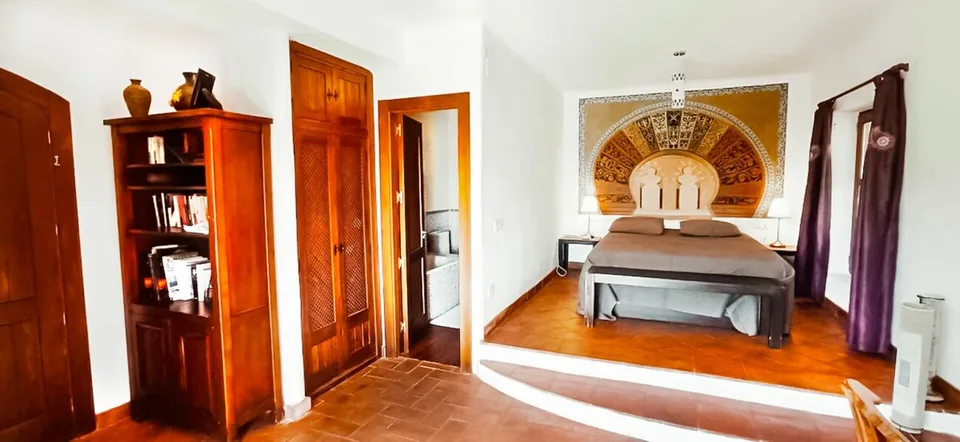 Casa di campagna di 10 stanze in una posizione incantevole – foto 10 di 27