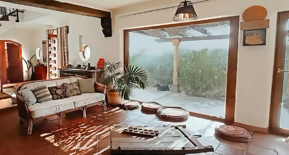 Casa di campagna di 10 stanze in una posizione incantevole