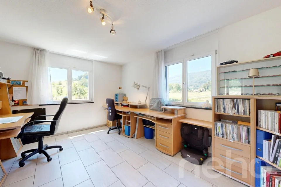 Stilvolles Zuhause mit unverbaubarer Aussicht und Pool – Foto 16 von 20