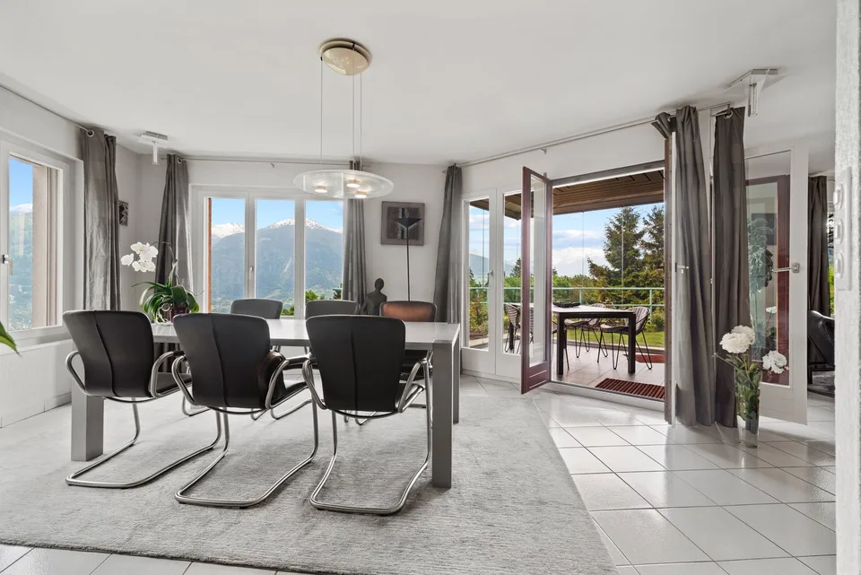 Luxus-Chalet mit Panoramablick in Lens – Foto 6 von 30
