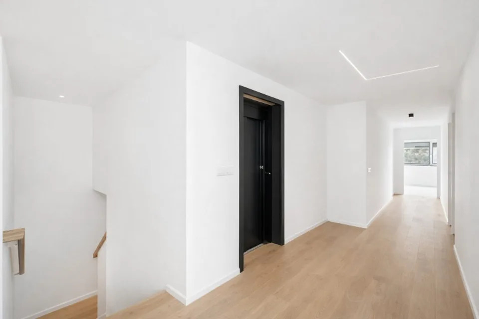 Exceptional attic with a view of the castles