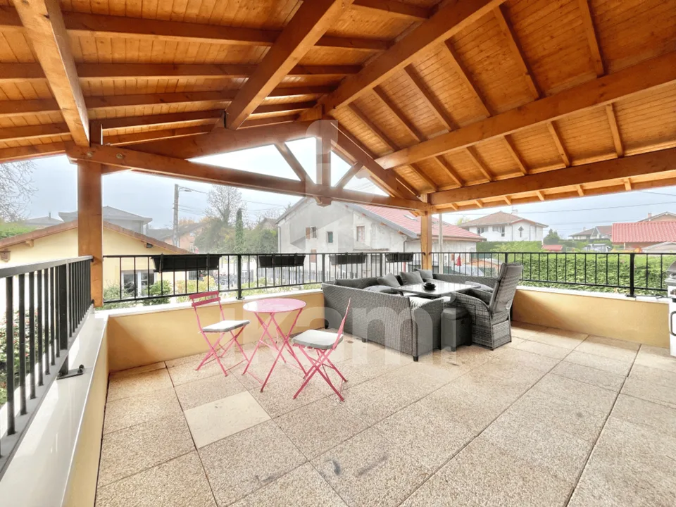 Appartamento luminoso con terrazza e garage, a 15 minuti da Ginevra – foto 8 di 13