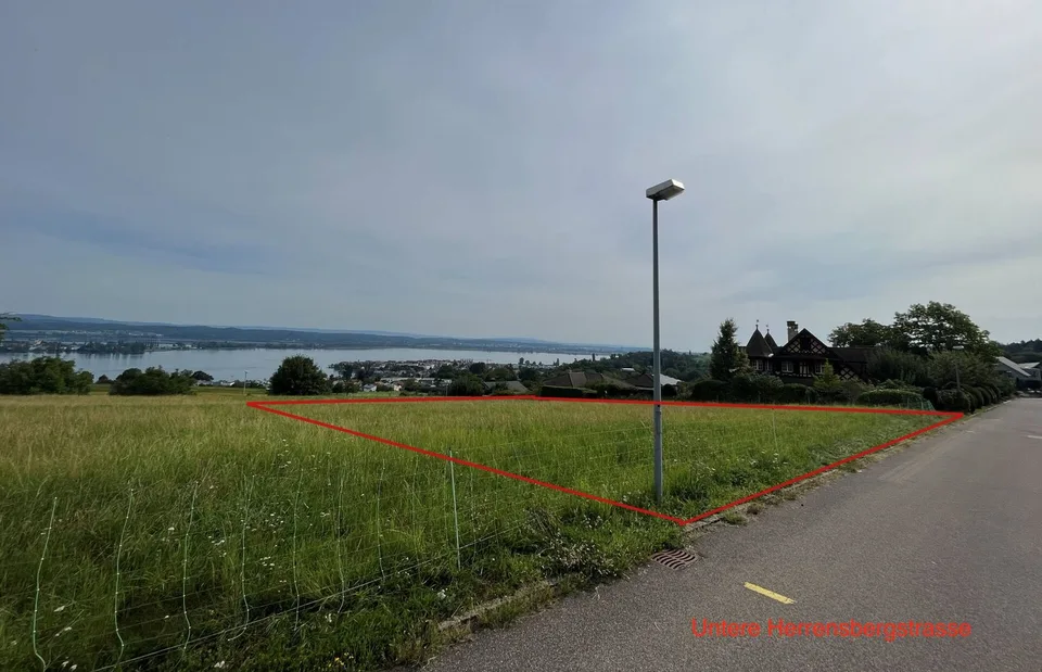 Bauland an ruhiger Lage mit Seesicht