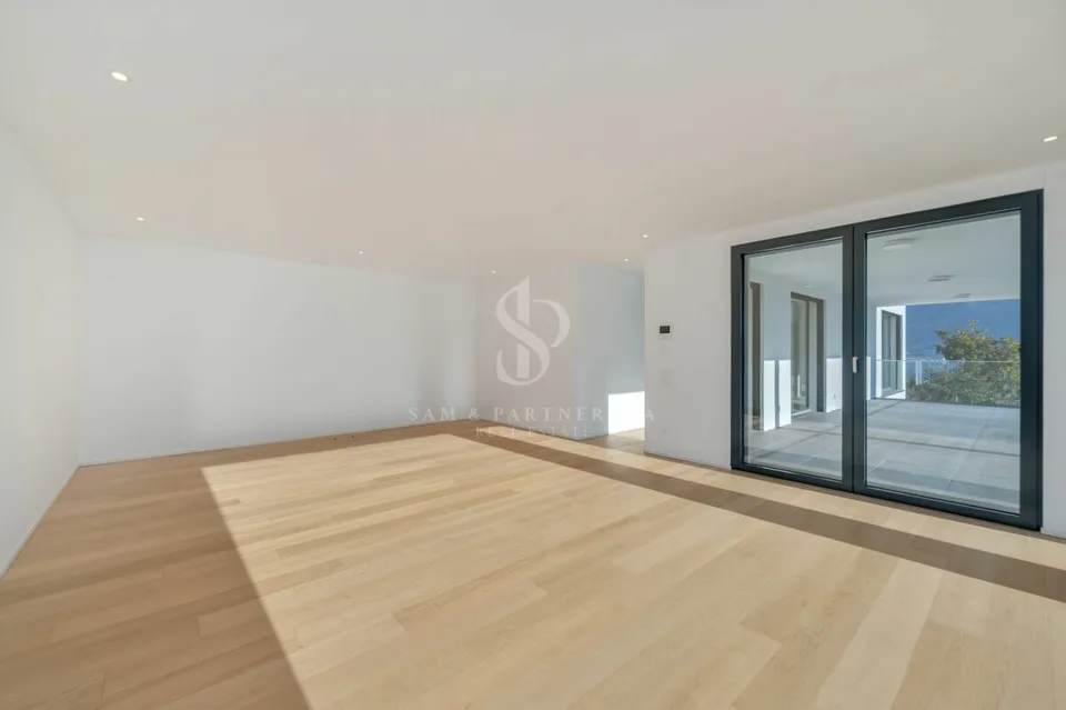 Nuova Villa con vista lago