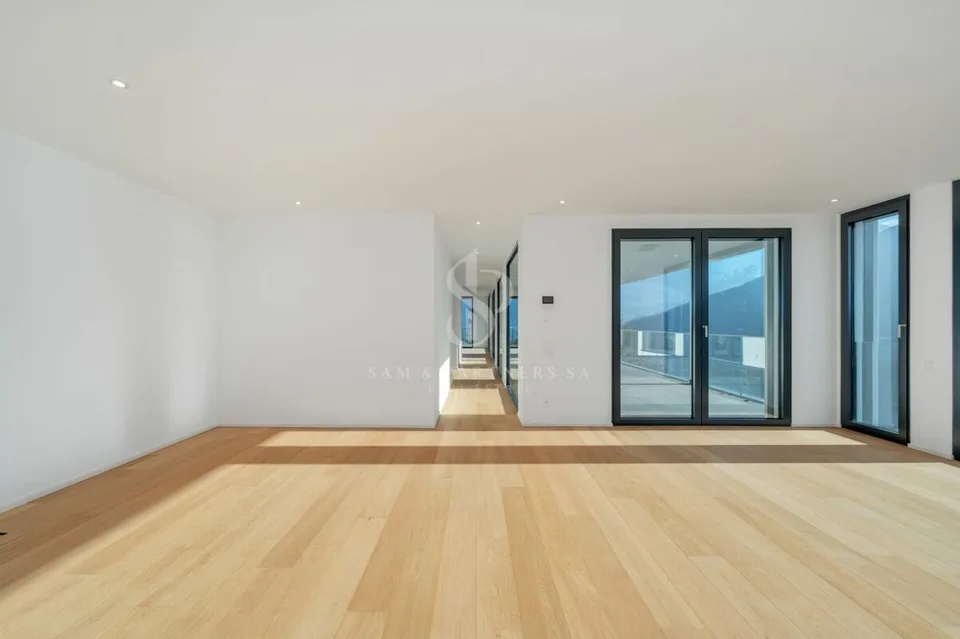 Nuova Villa con vista lago