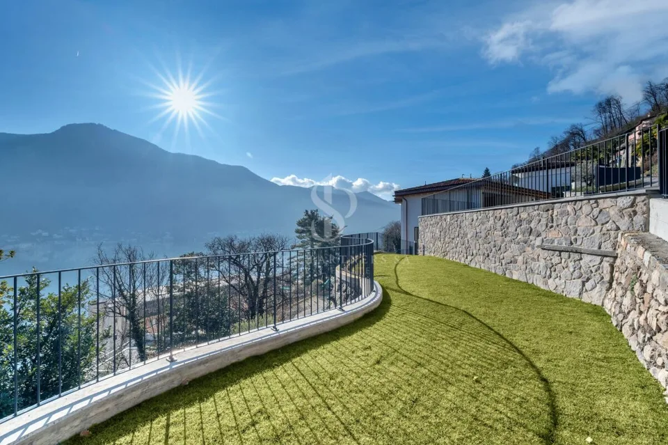 Nuova Villa con vista lago