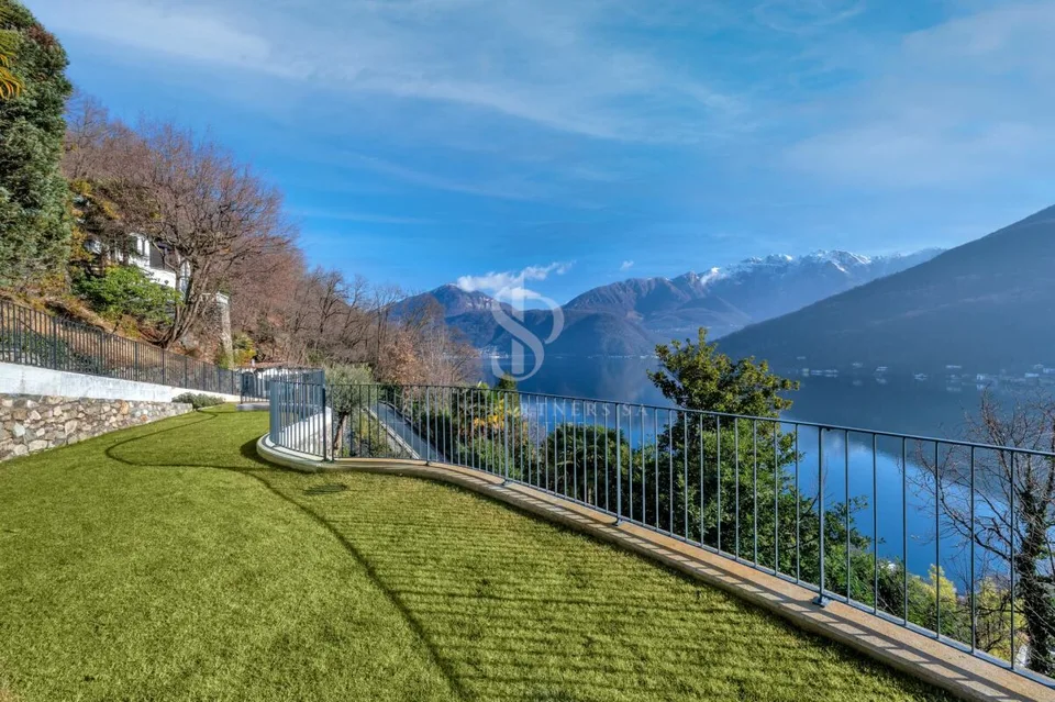 Nuova Villa con vista lago