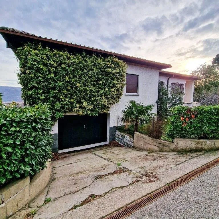 Balerna – Villa unifamiliare con vista aperta e grande potenziale