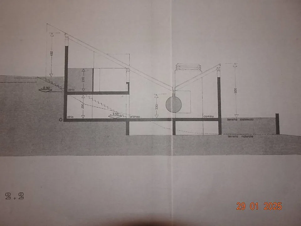 Appezzamenti di no.2 part. di terreno e annessi da ristr