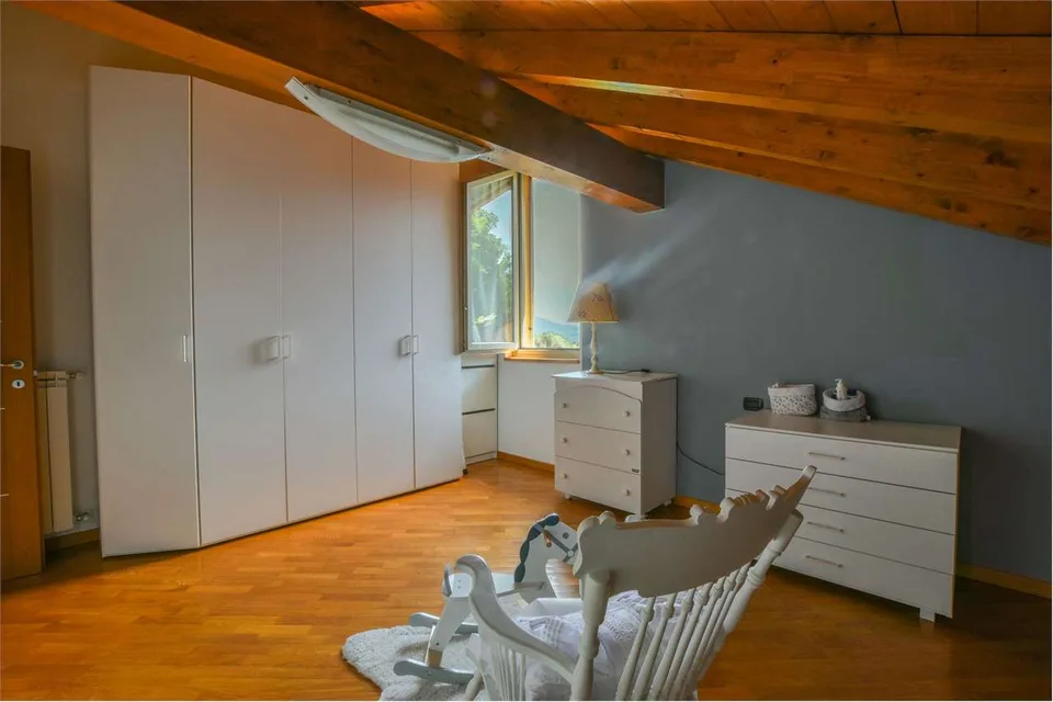 Appartamento su due piani in residence moderno, con vista sul Lago Mag – foto 13 di 13