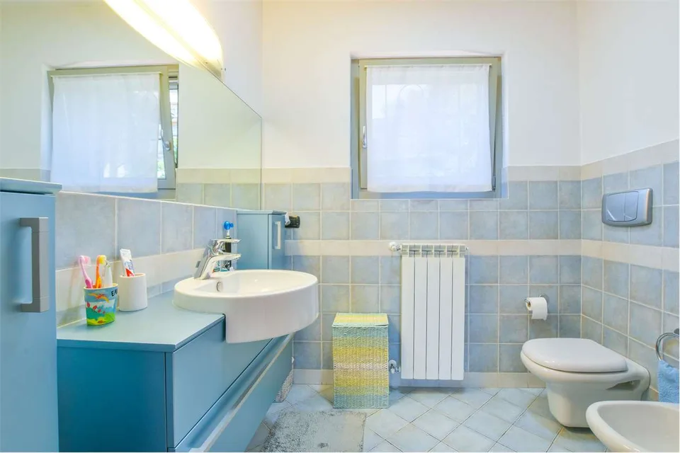 Appartamento su due piani in residence moderno, con vista sul Lago Mag – foto 10 di 13