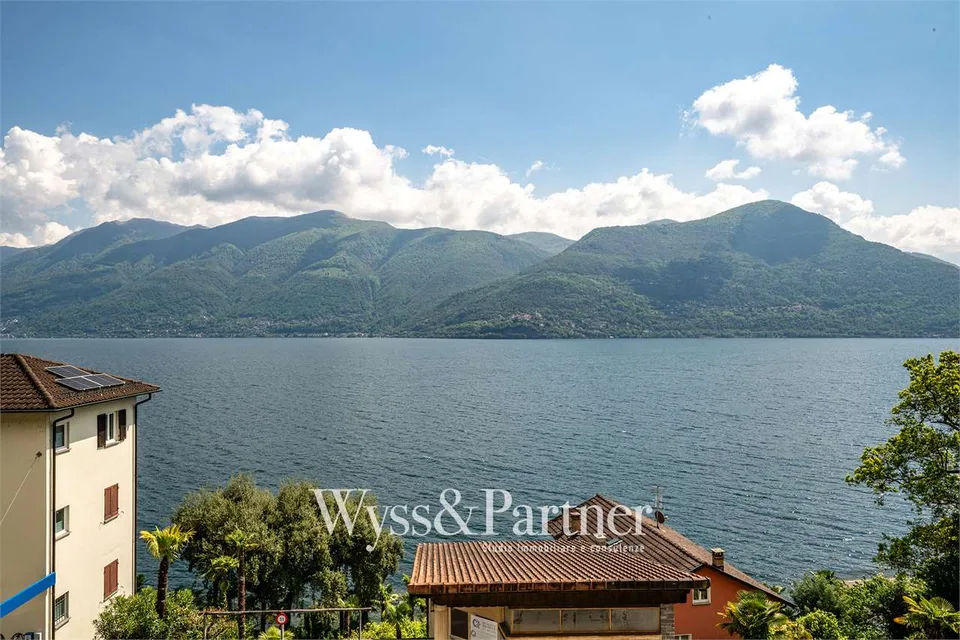 Brissago: ampio 3.5 locali moderno con splendida vista lago – photo 8 sur 8