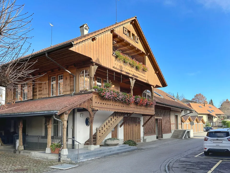 Investimento immobiliare con potenziale - abitazione e commercio perfettamente uniti