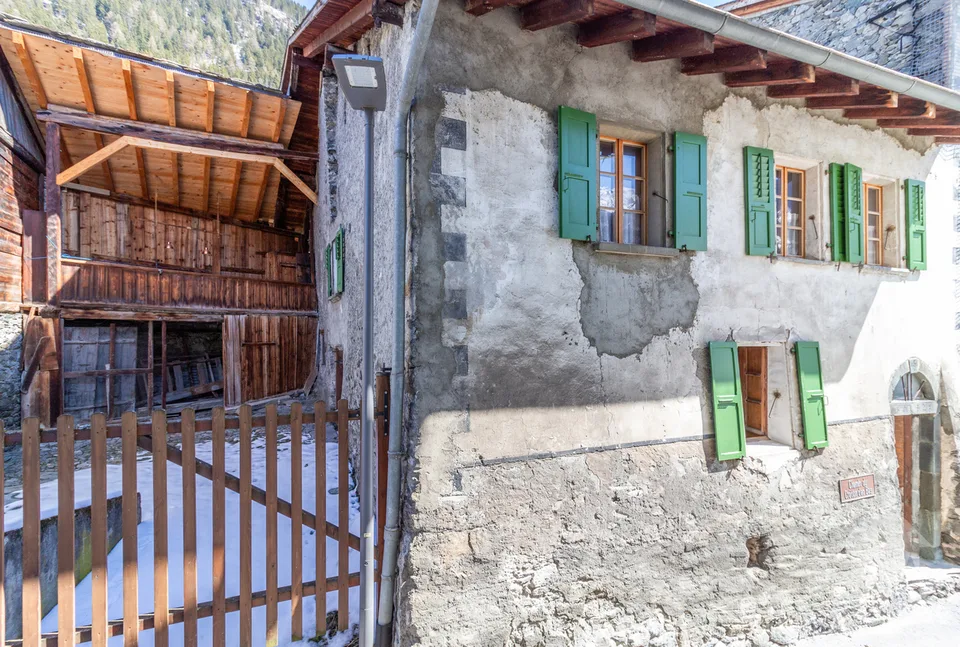 Authentique maison villageoise du 18ème avec espaces extérieurs