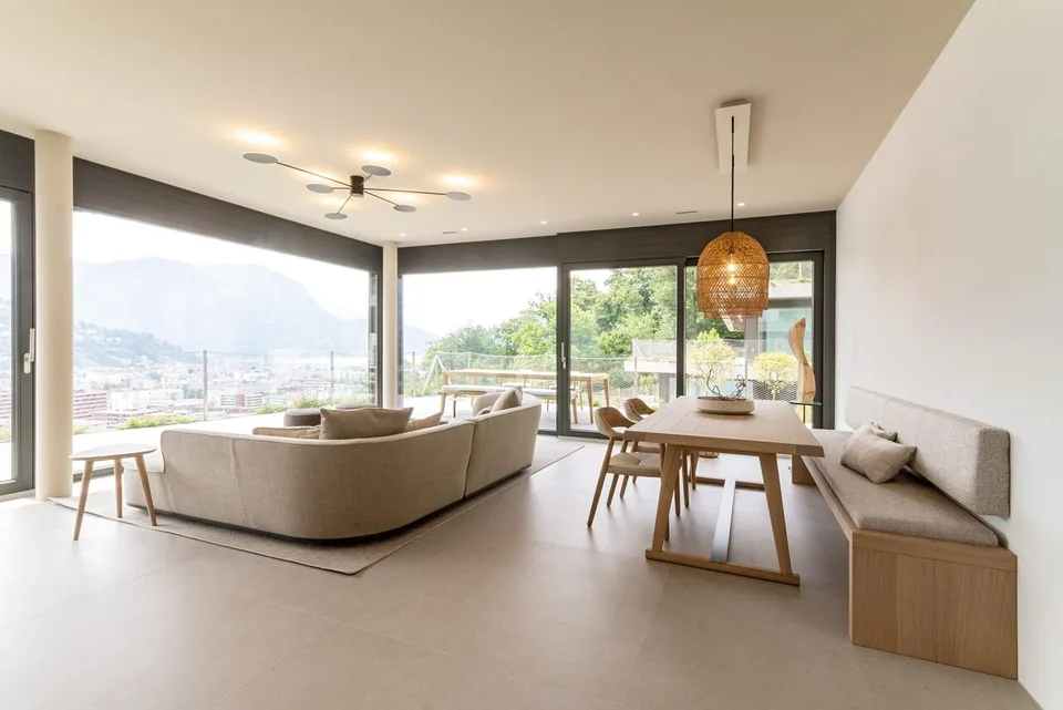 Attico in vendita a Lugano con Terrazza, Giardino e Vista Lago