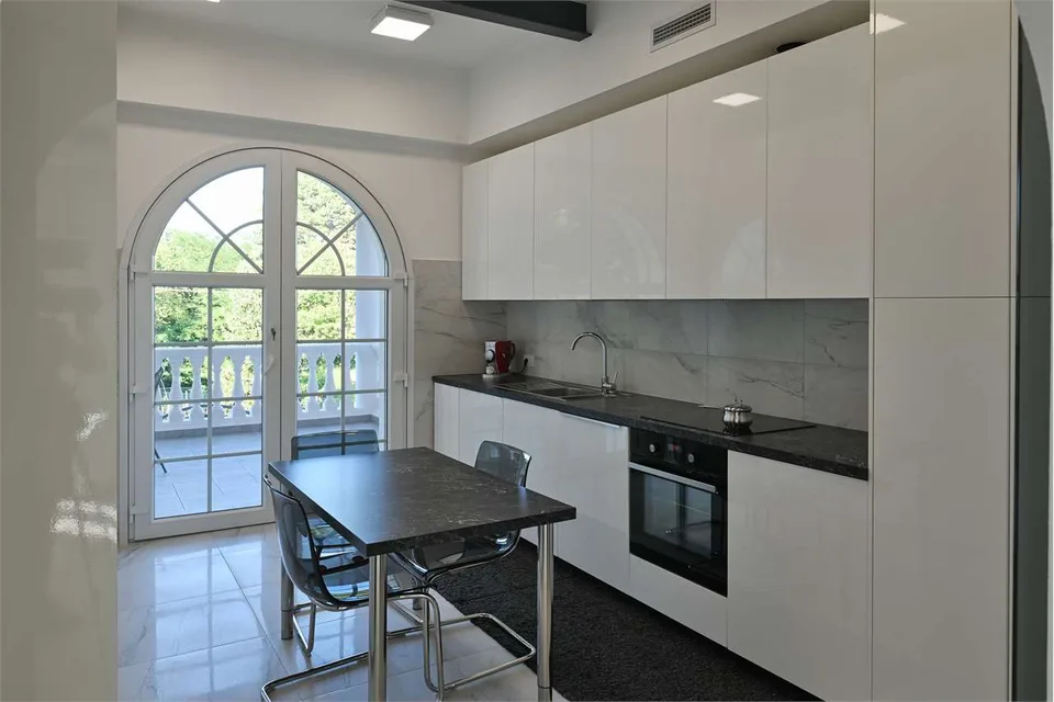VILLA A4 SULLE COLLINE DI ARONA – foto 10 di 13