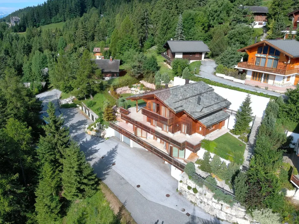 Chalet der Ausnahme in Anzère, Zweitwohnsitz und ausländische Erwerb genehmigt – Foto 8 von 13