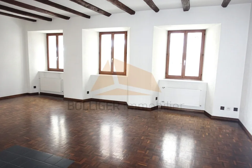 GRANDE APPARTAMENTO DUPLEX DI 6 LOCALI CON CARPORT IN VENDITA