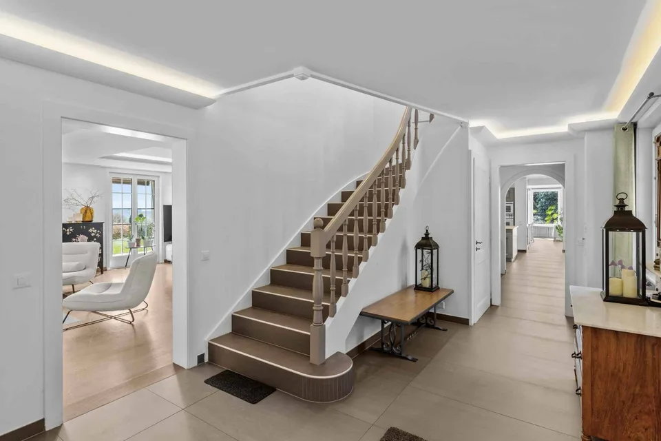 Exceptional property with dominant view of Lake Geneva