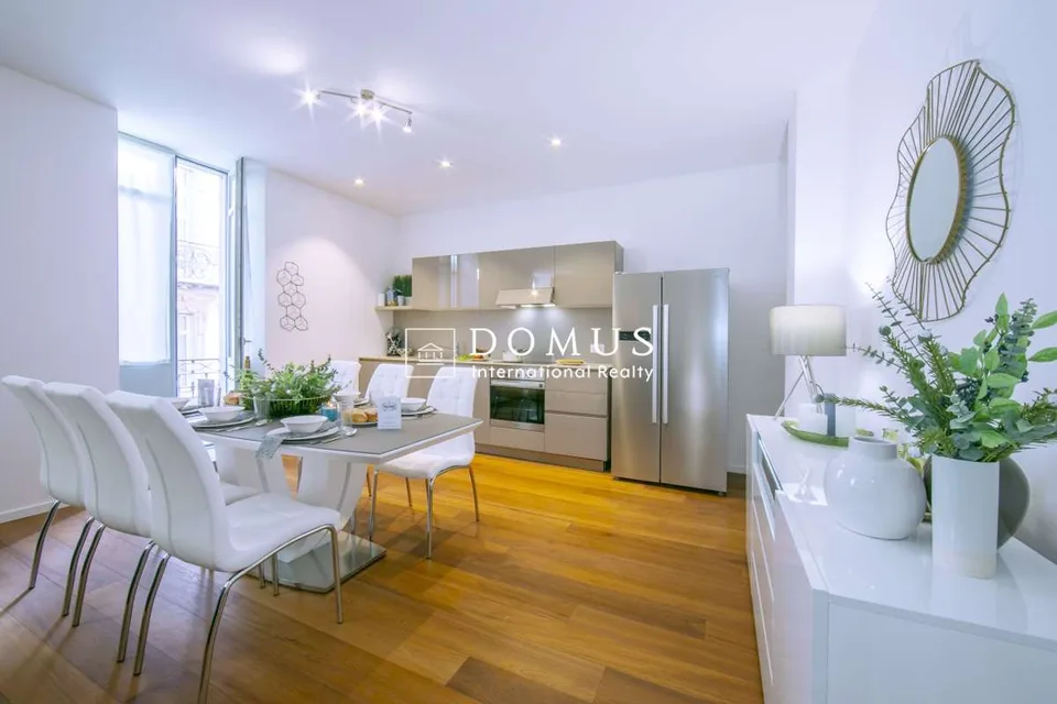 Luxuriöse Wohnung in Piazza Indipendenza
