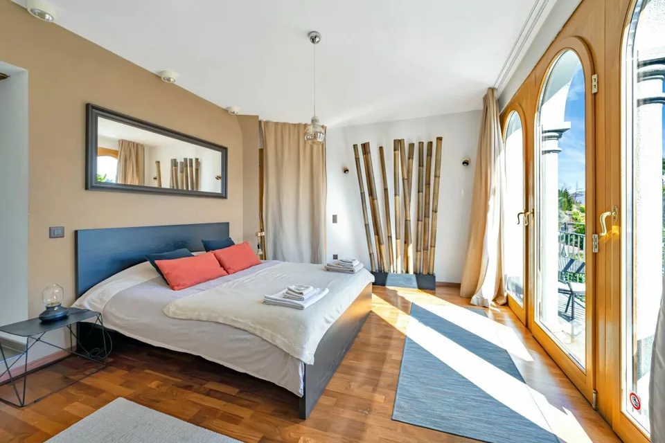 Brione sopra Minusio - Grosse Villa mit Pool