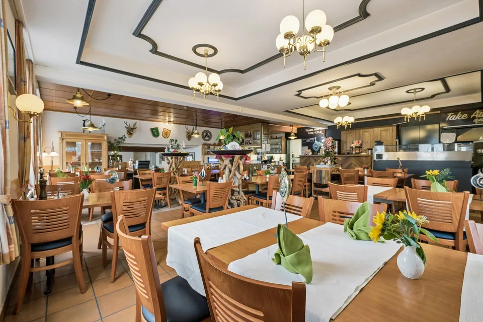 Traditional gastronomy property with living space and great potential – photo 7 of 19